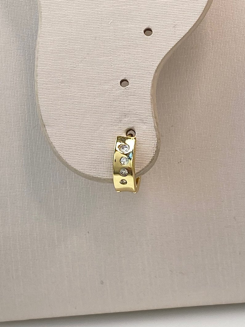 Brinco de Argola 4 zircônias Dourada