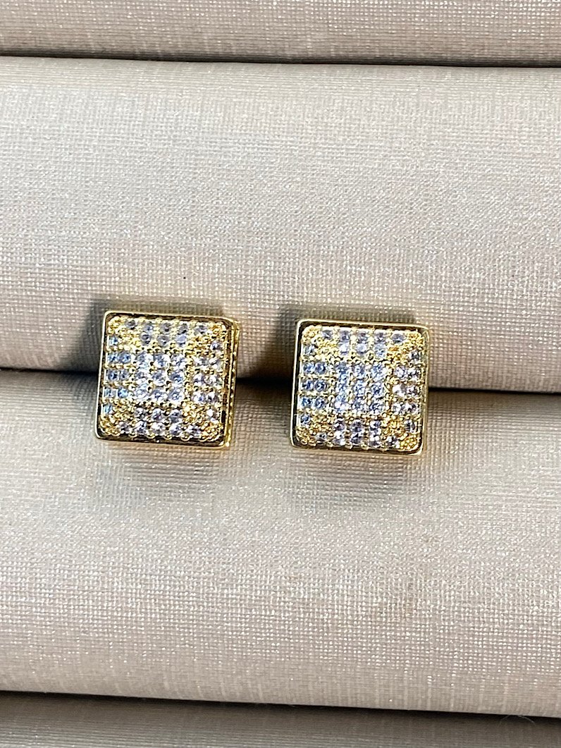 Brinco de Quadrado Cravejado Dourado