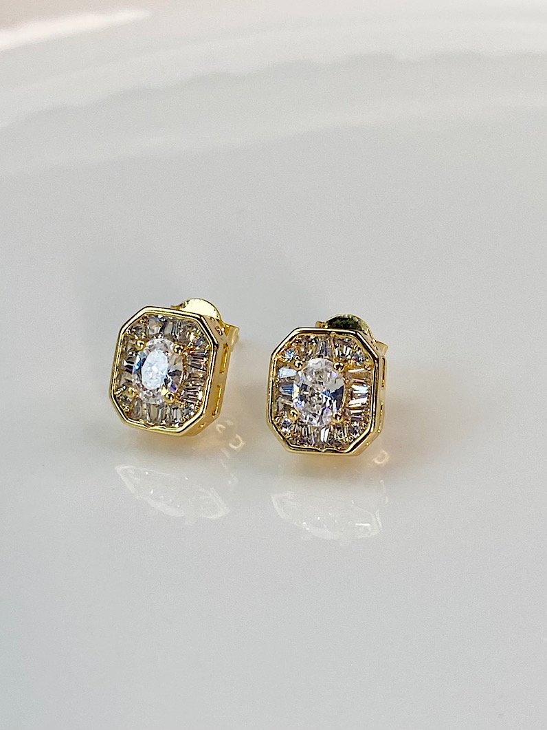 Brinco de Zircônia cravejado Dourado