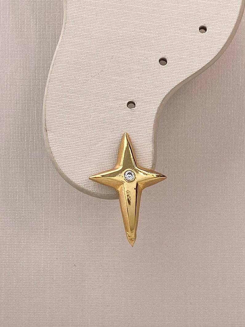 Brinco Folheado de Entrela Dourado