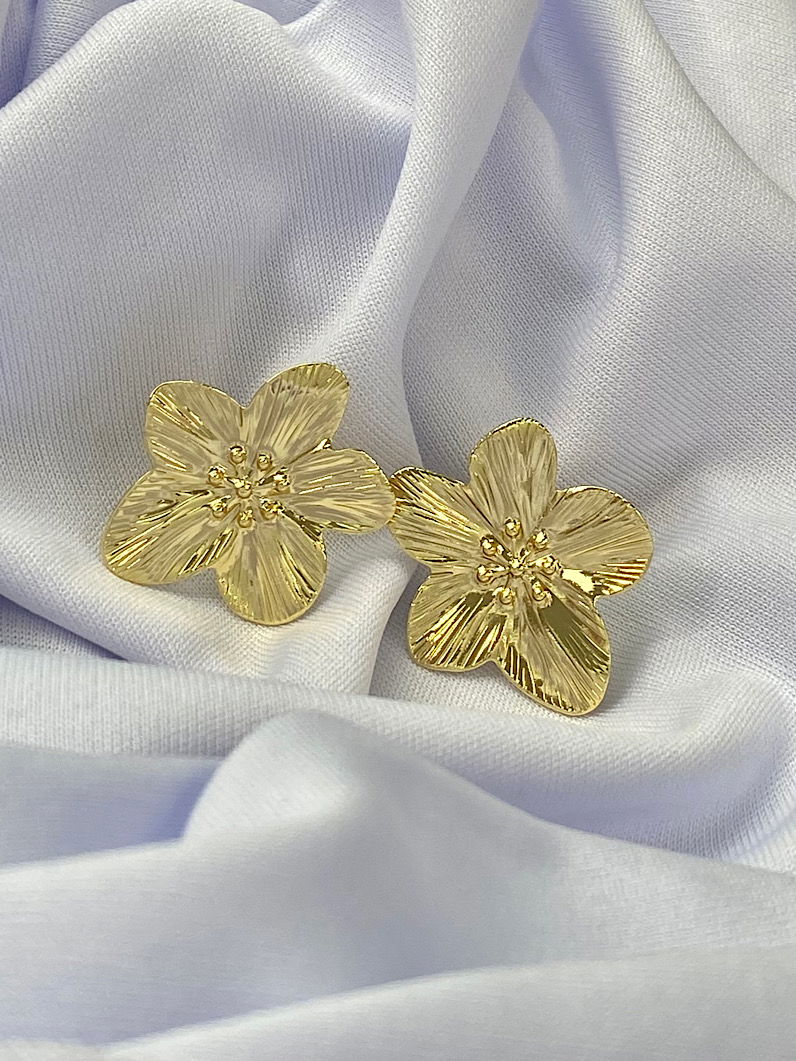 Brinco Folheado de Flor Dourado