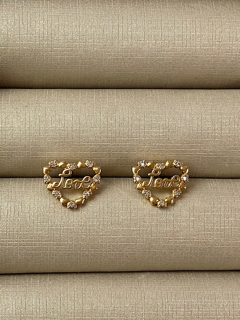 Brinco Folheado Love de Coração Dourado