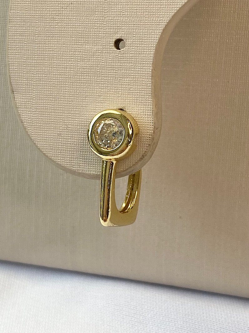 Brinco Folheado Ponto de Luz Dourado