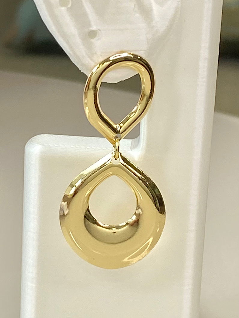 Brinco Folheado Símbolo do Infinito Dourado