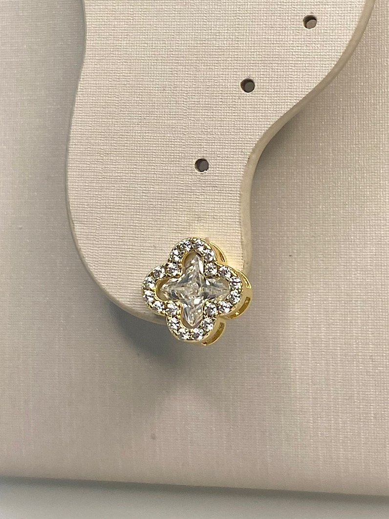 Brinco Folheado Trevo Cravejado Dourado