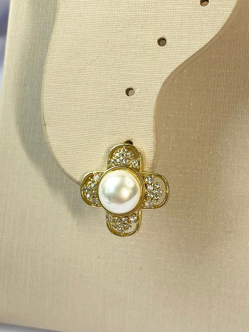 Brinco Folheado Zircônia e Pérola Dourada