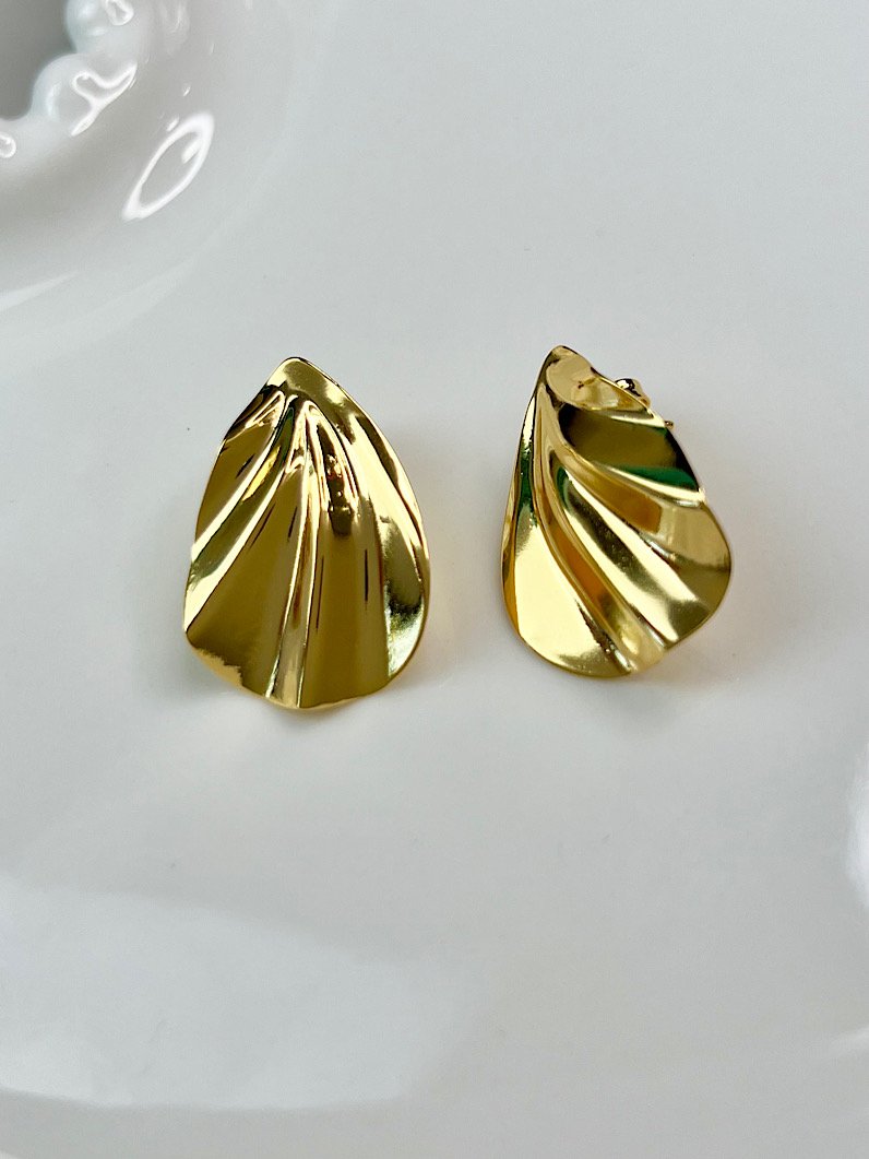 Brinco Orgânico de Folha Dourado