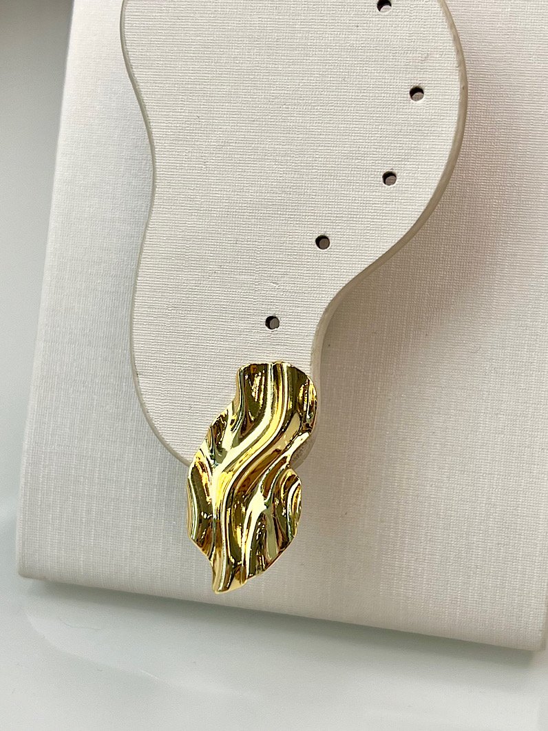 Brinco Orgânico Folha Dourado