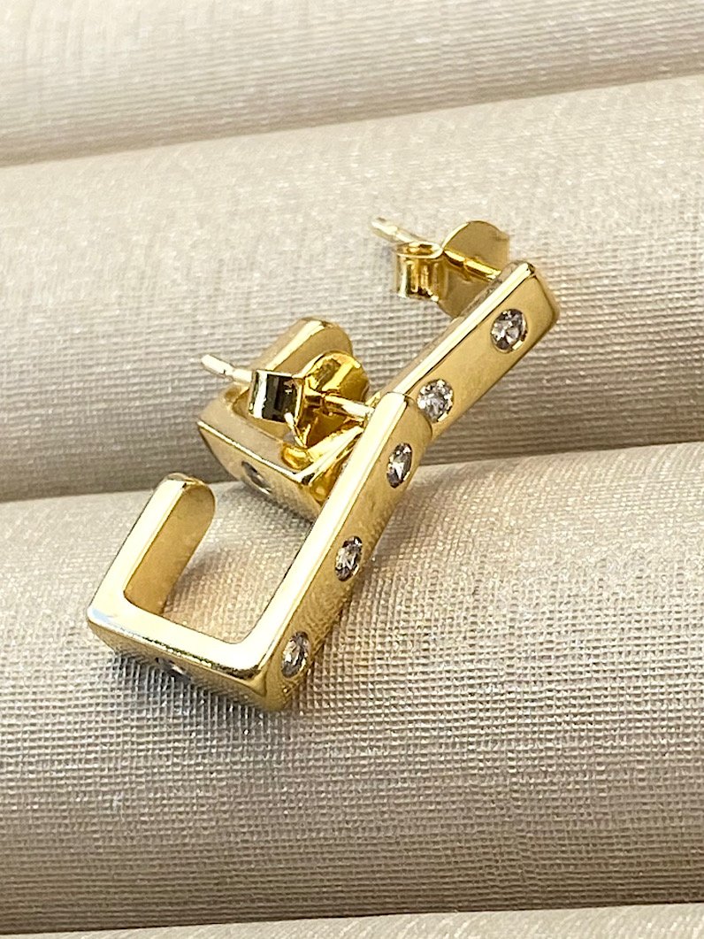 Brinco Retângulo de Ponto de Luz Dourado