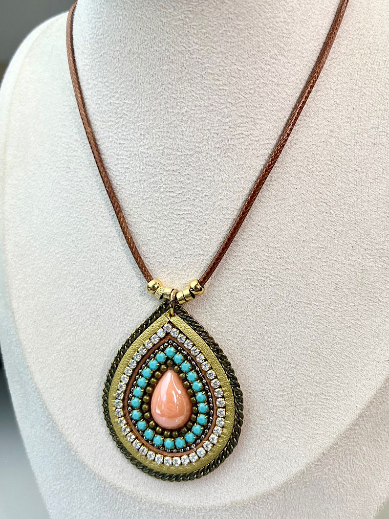 Colar Ajustável de Mandala Dourado