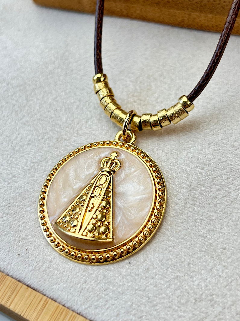 Colar Aparecida Ajustável Pingente Nossa Senhora Dourada