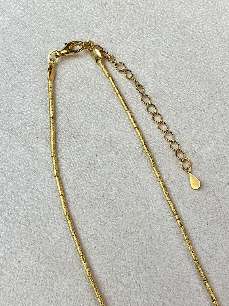 Colar Canutilhos de Trevos Dourados