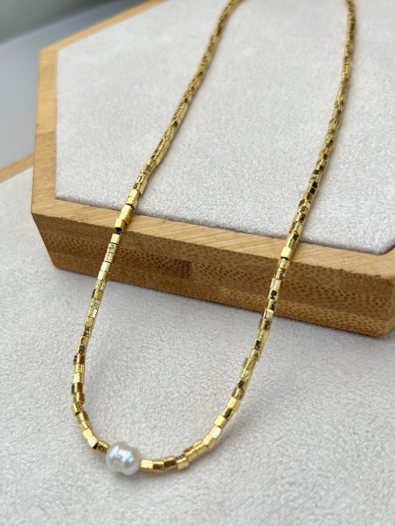 Colar Choker de Canutilhos Pérola de Água Doce