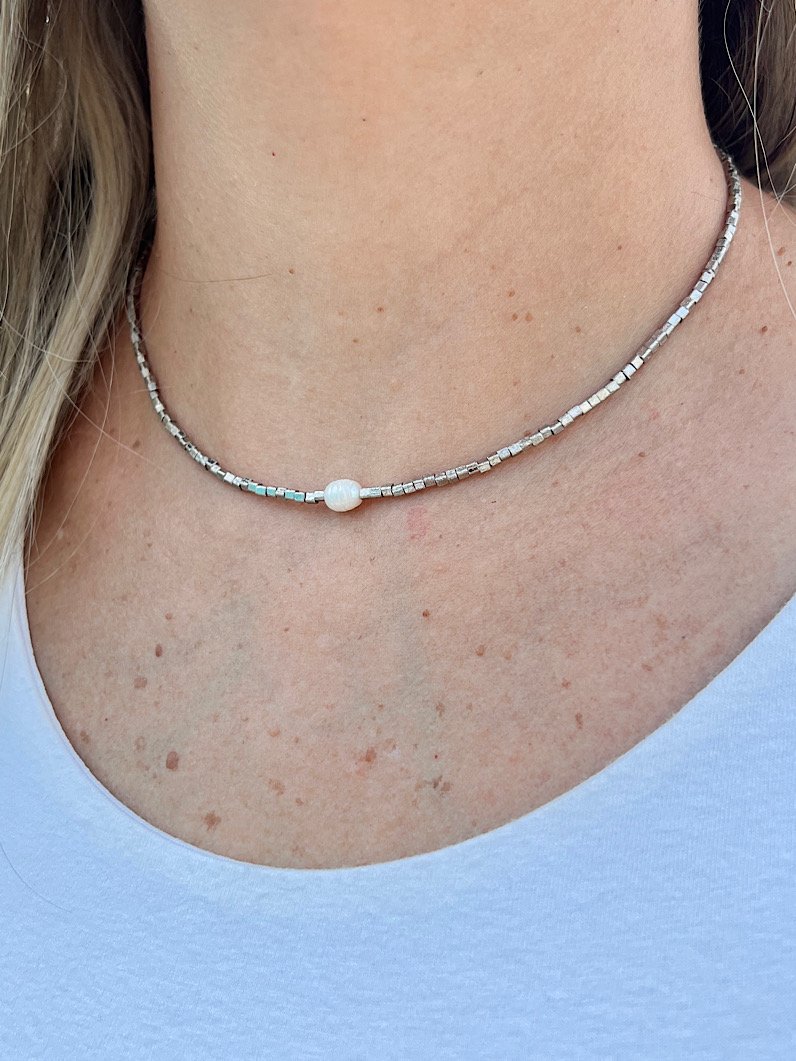 Colar Choker de Canutilhos Pérola de Água Doce - Prata