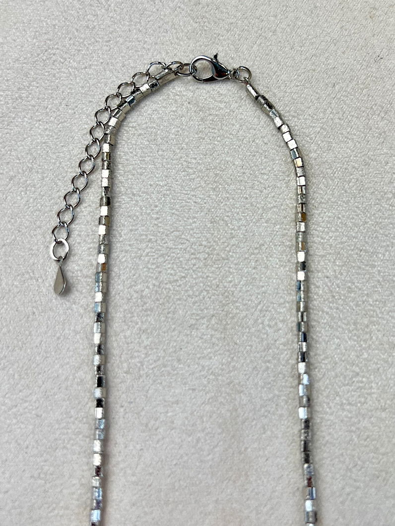 Colar Choker de Canutilhos Quadrados
