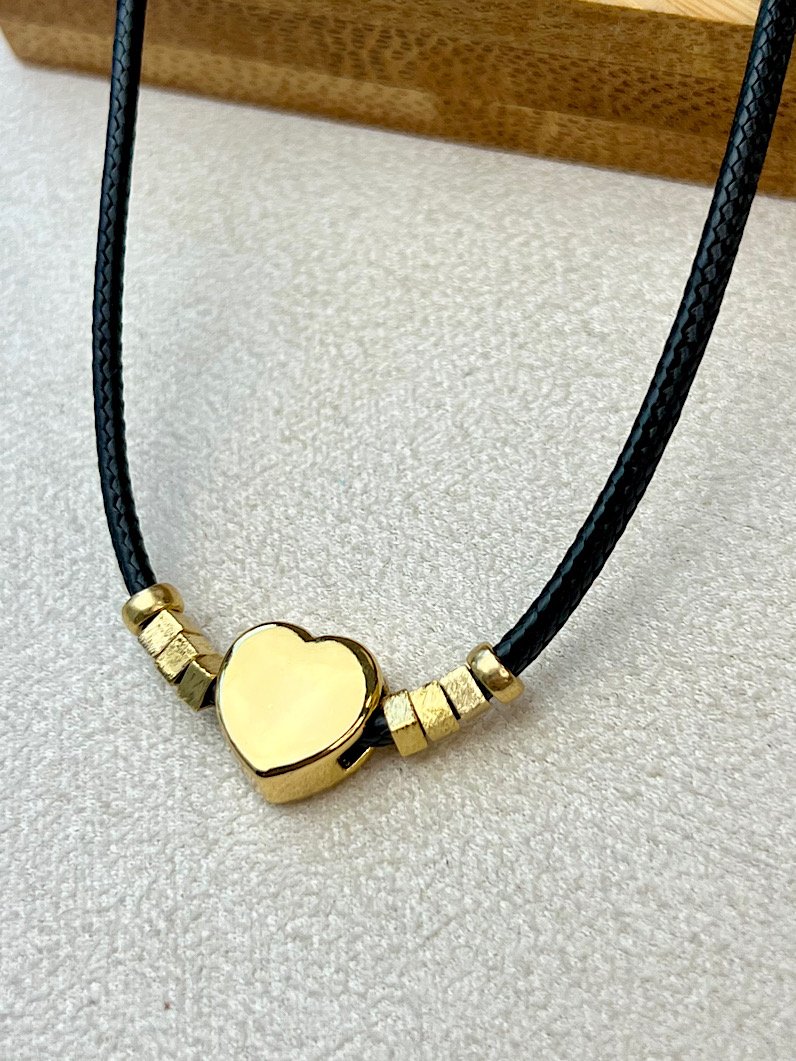 Colar Choker Miriam Preto Pingente Coração