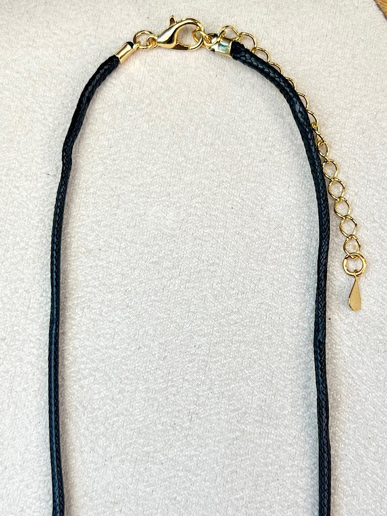 Colar Choker Miriam Preto Pingente Coração