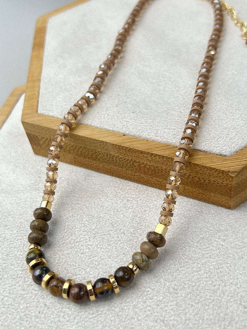 Colar Choker Olho de Tigre e Jaspe Terra Dourada
