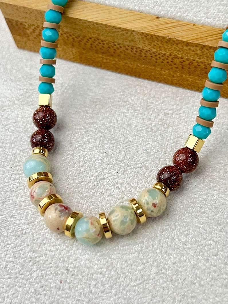 Colar Choker Pedra Jaspe Imperial e Pedra do Sol Dourada