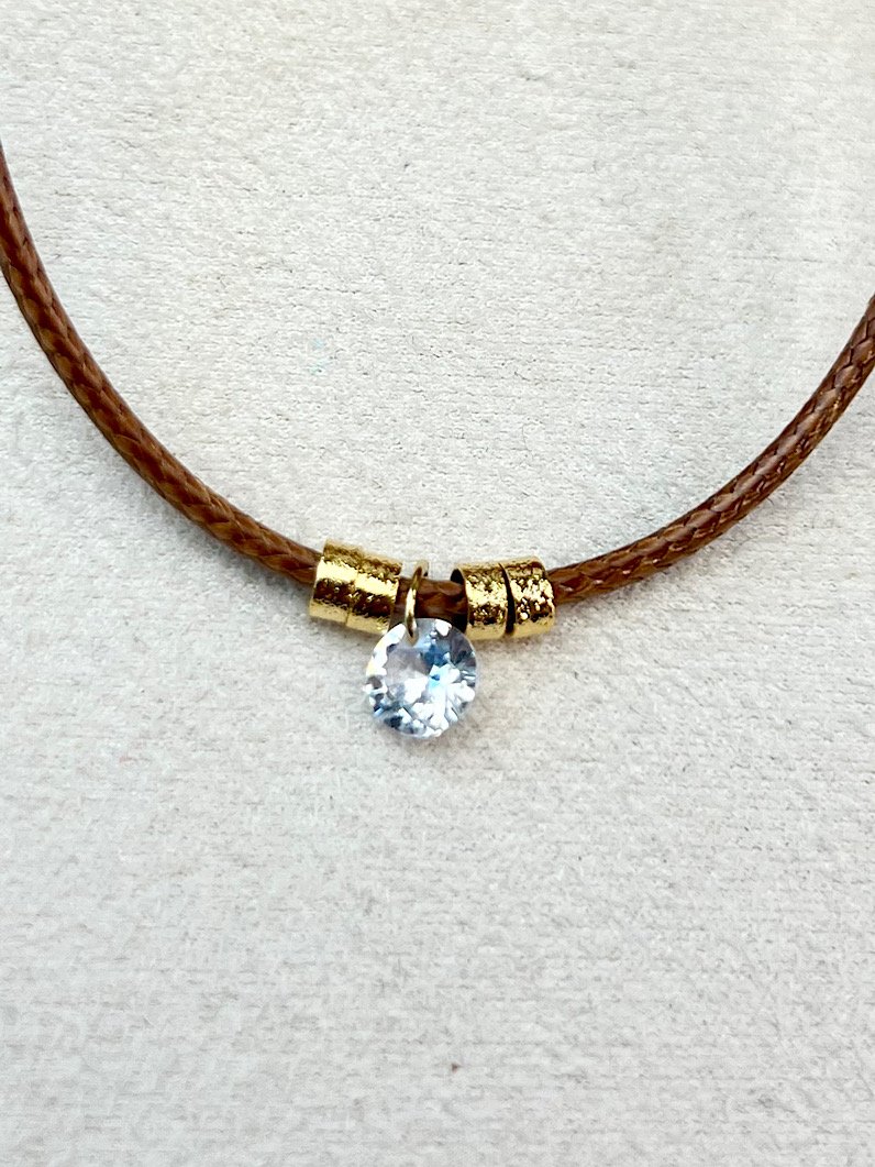 Colar Choker Renata Marrom Ponto de Luz