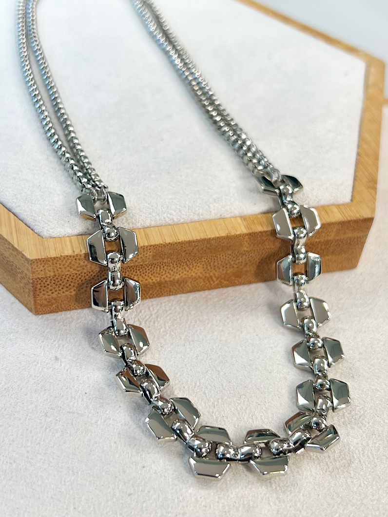 Colar Delicada com Elos