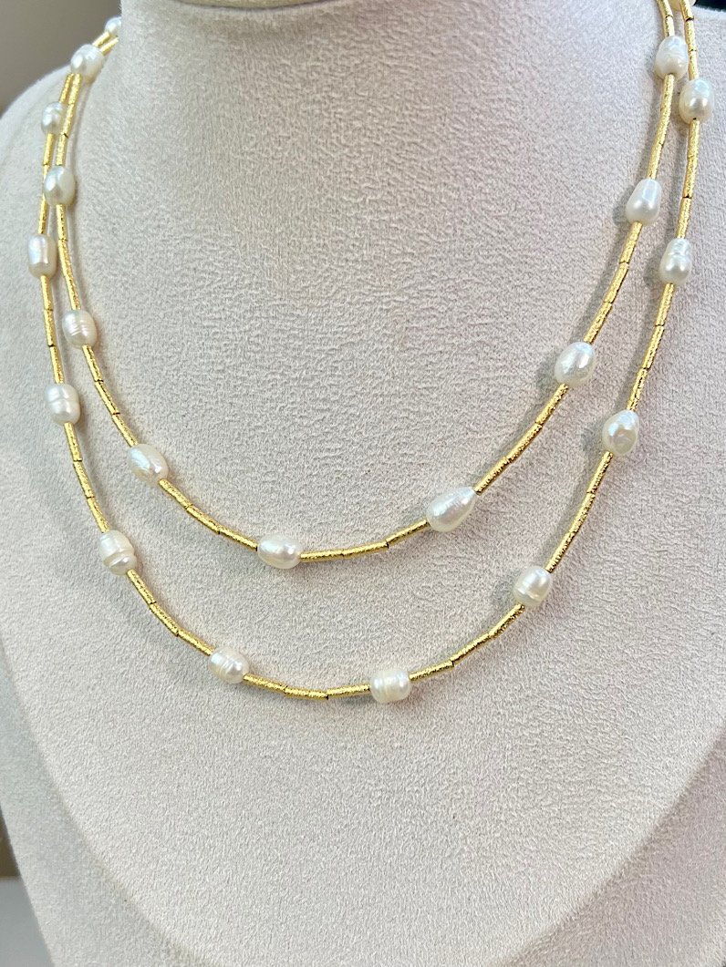 Colar Duplo Rita de Pérolas e Canutilhos - Dourado