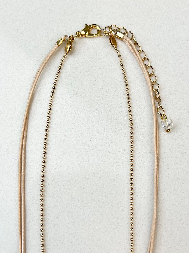 Colar Duplo Zoe de Cristais de Vidro e Pingente