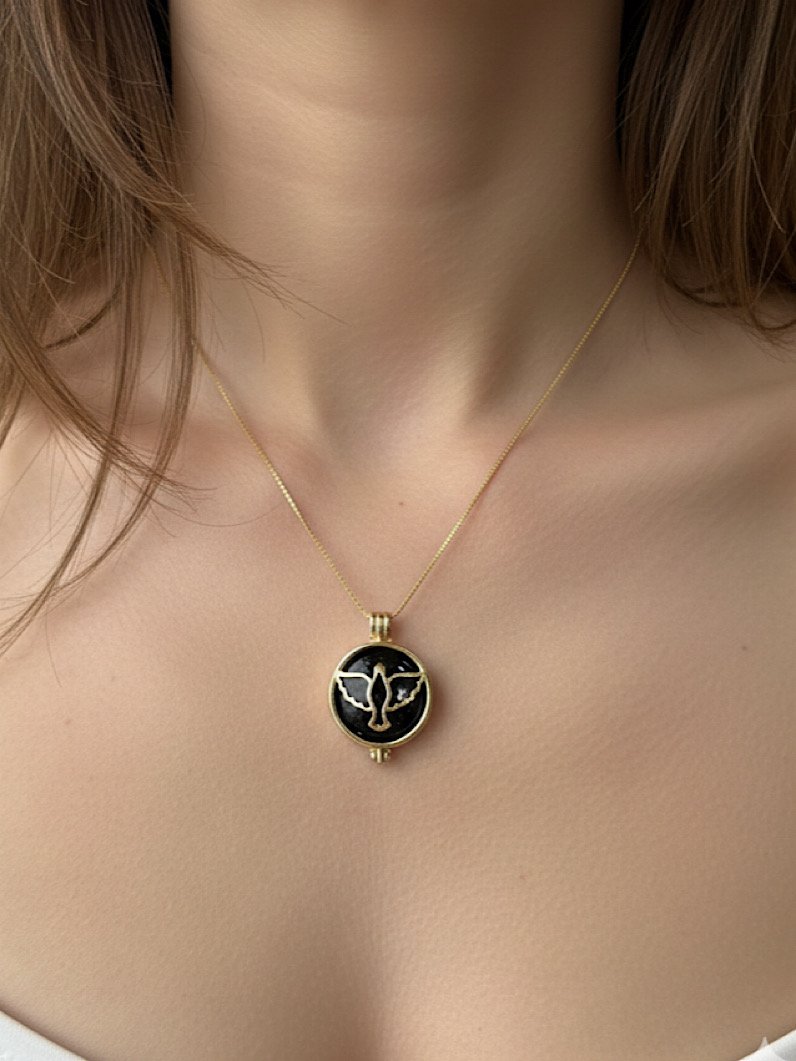 Colar Espirito Santo Relicário Com 7 Pedras Naturais