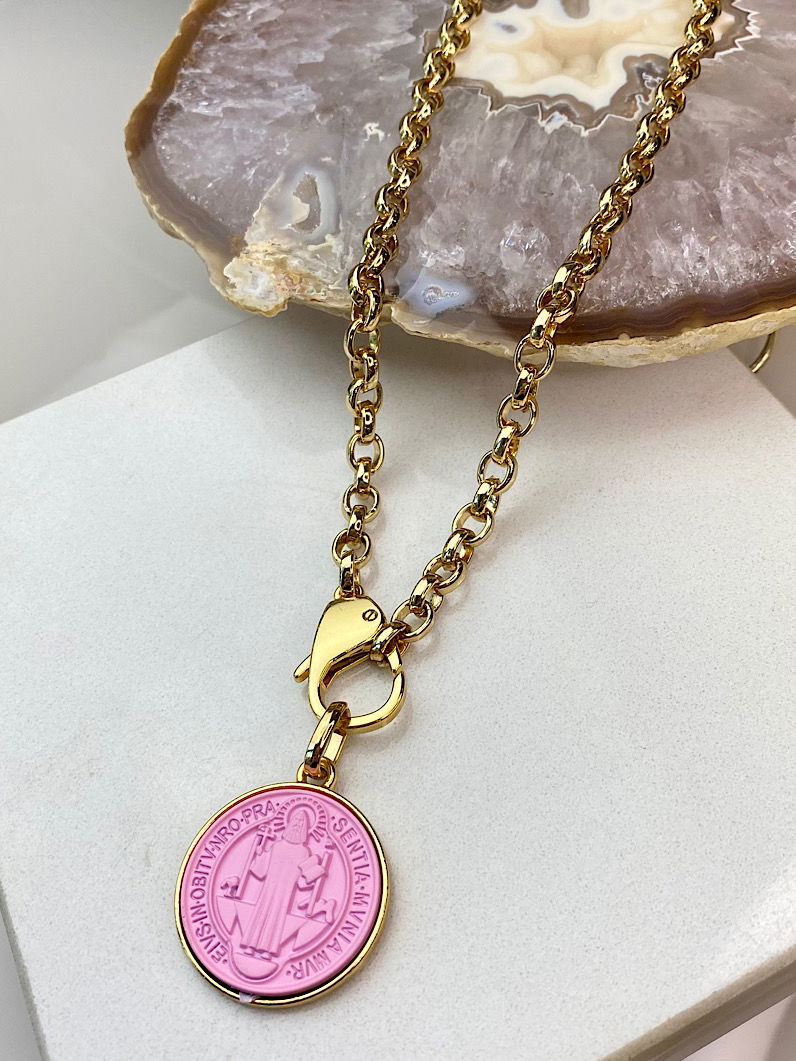 Colar Flávia Pingente São Bento Dourado