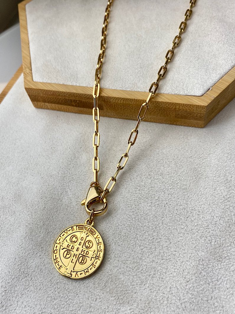 Colar Mel Medalha São Bento Dourada