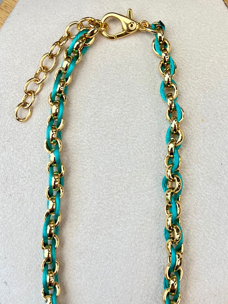 Colar Naomi Elo Português de fio Dourado