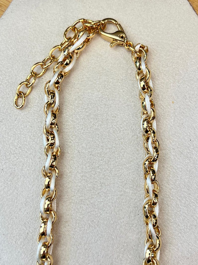 Colar Naomi Elo Português de fio Dourado