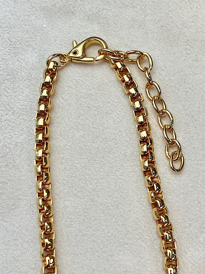 Colar Odete Pingente Martelado Dourado