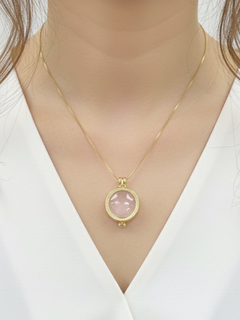 Colar Redondo Relicário Com 7 Pedras Naturais