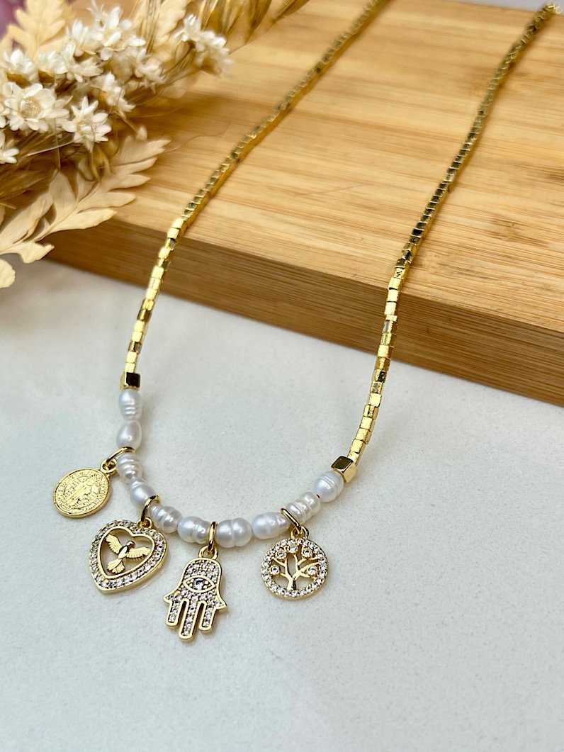 Colar Rute de Pérola e Canutilhos Pingentes Religiosos