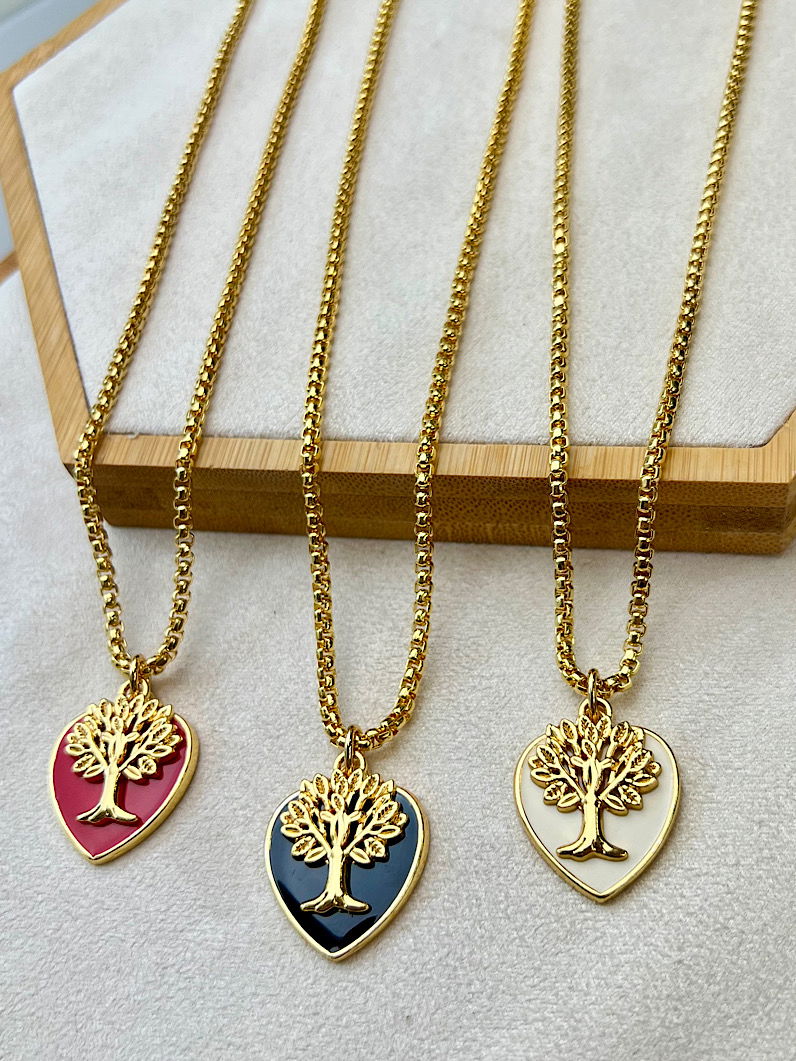 Colar Selma Pingente Coração e Árvore da Vida Dourado