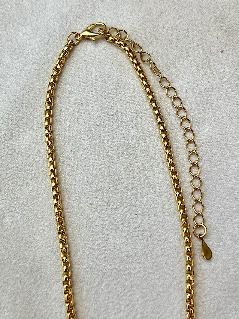 Colar Selma Pingente Coração e Árvore da Vida Dourado