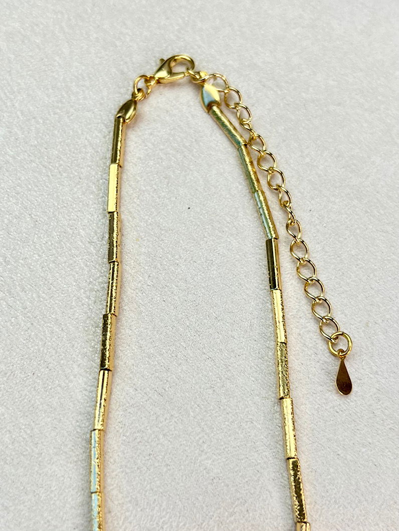 Colar Talita de Canutilhos e Cristais Dourados