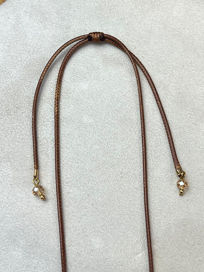 Colar Tati Ajustável de Strass Dourado