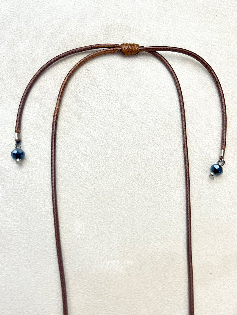 Colar Tati Ajustável de Strass Prata