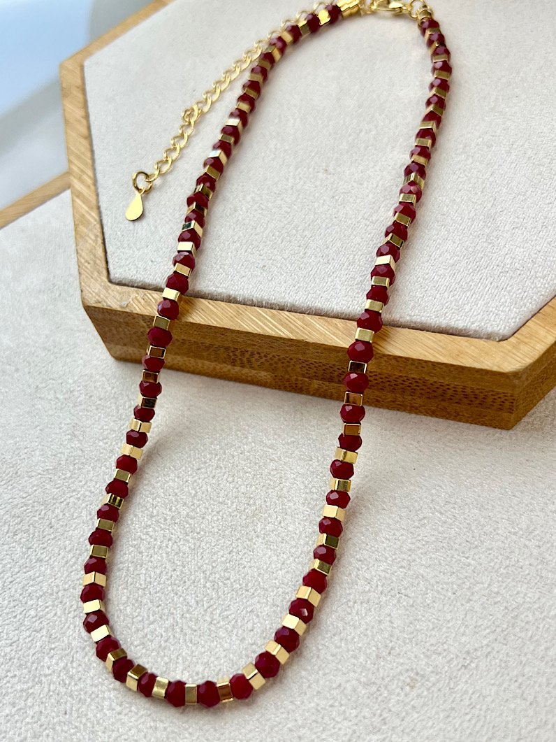 Kit Colares de Coração e Cristais Vermelho Dourado