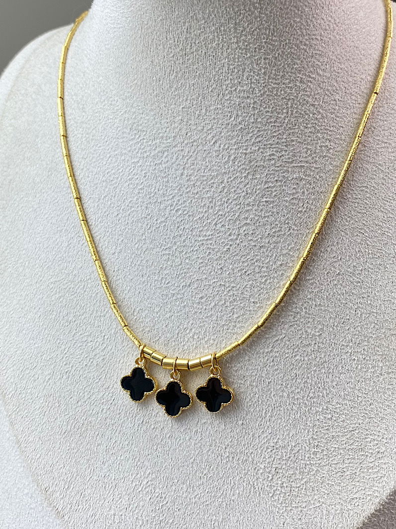 Kit Colar e Pulseira de Trevo Dourado