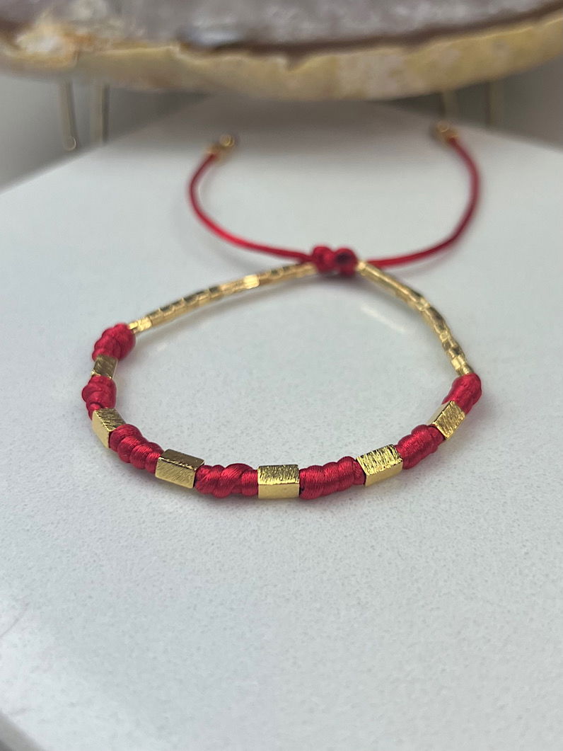 Pulseira Ajustável 7 Nós de Proteção Dourada