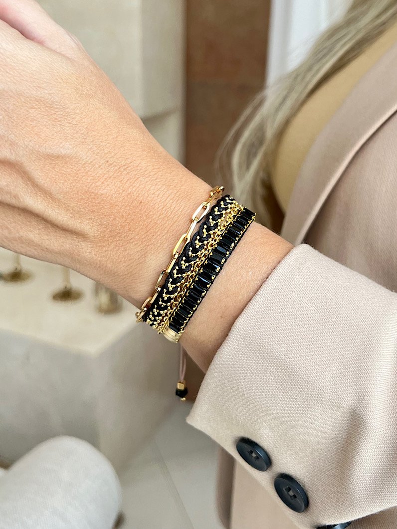 Pulseira Ajustável Pecinhas com Zircônias Douradas