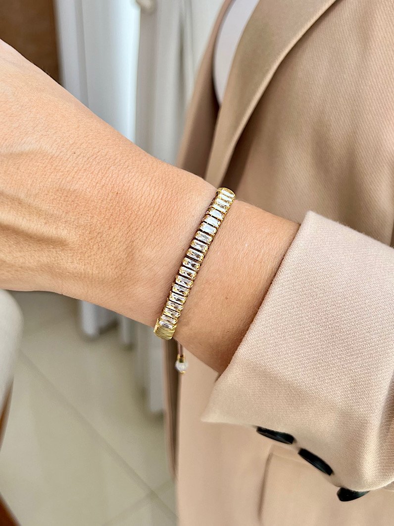 Pulseira Ajustável Pecinhas com Zircônias Douradas - Branco