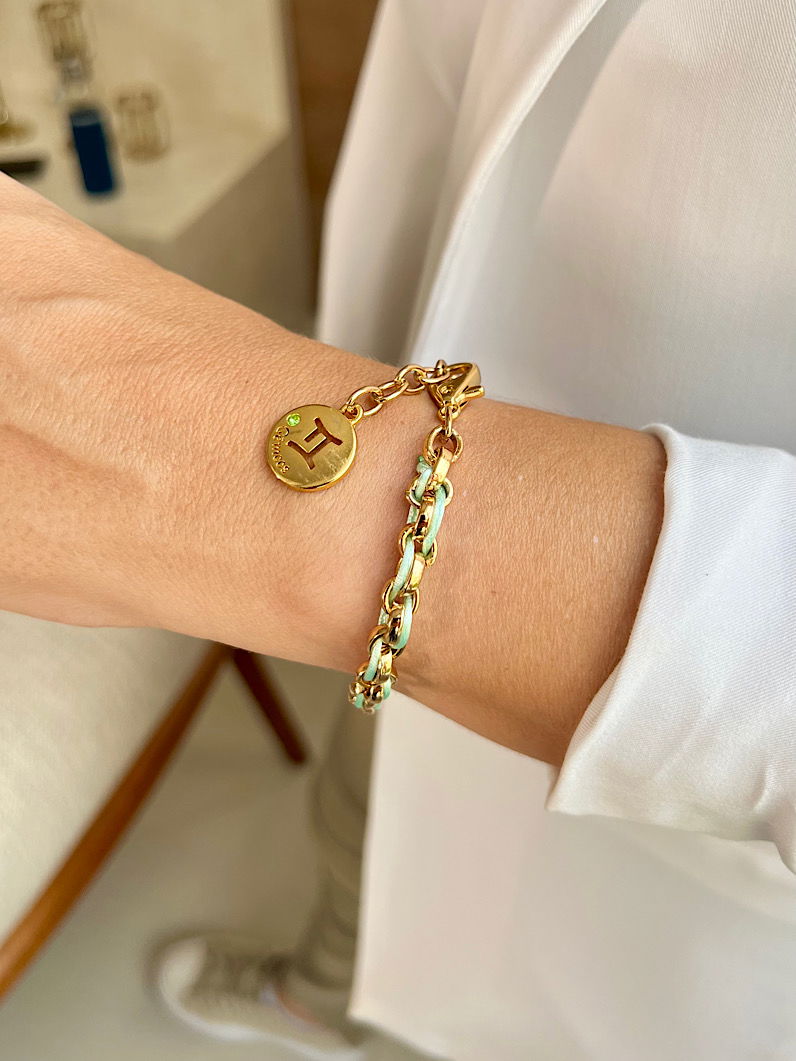 Pulseira Corrente e Fio de Seda Pingente Signos Dourados