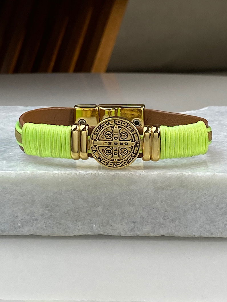 Pulseira Imã Amélia São Bento Dourada