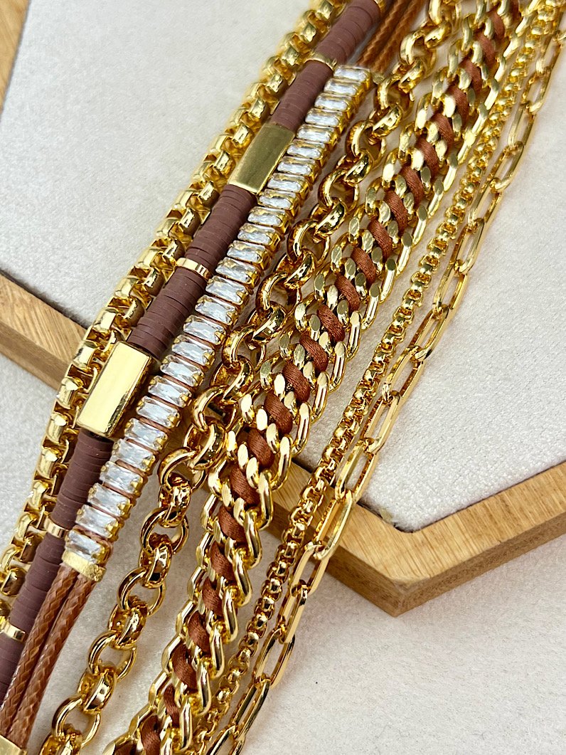 Pulseira Imã Carmela Fimos e Zircônias Douradas