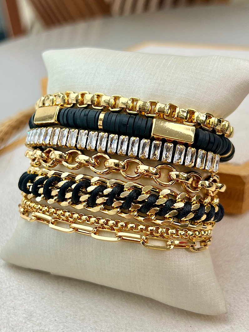 Pulseira Imã Carmela Fimos e Zircônias Douradas