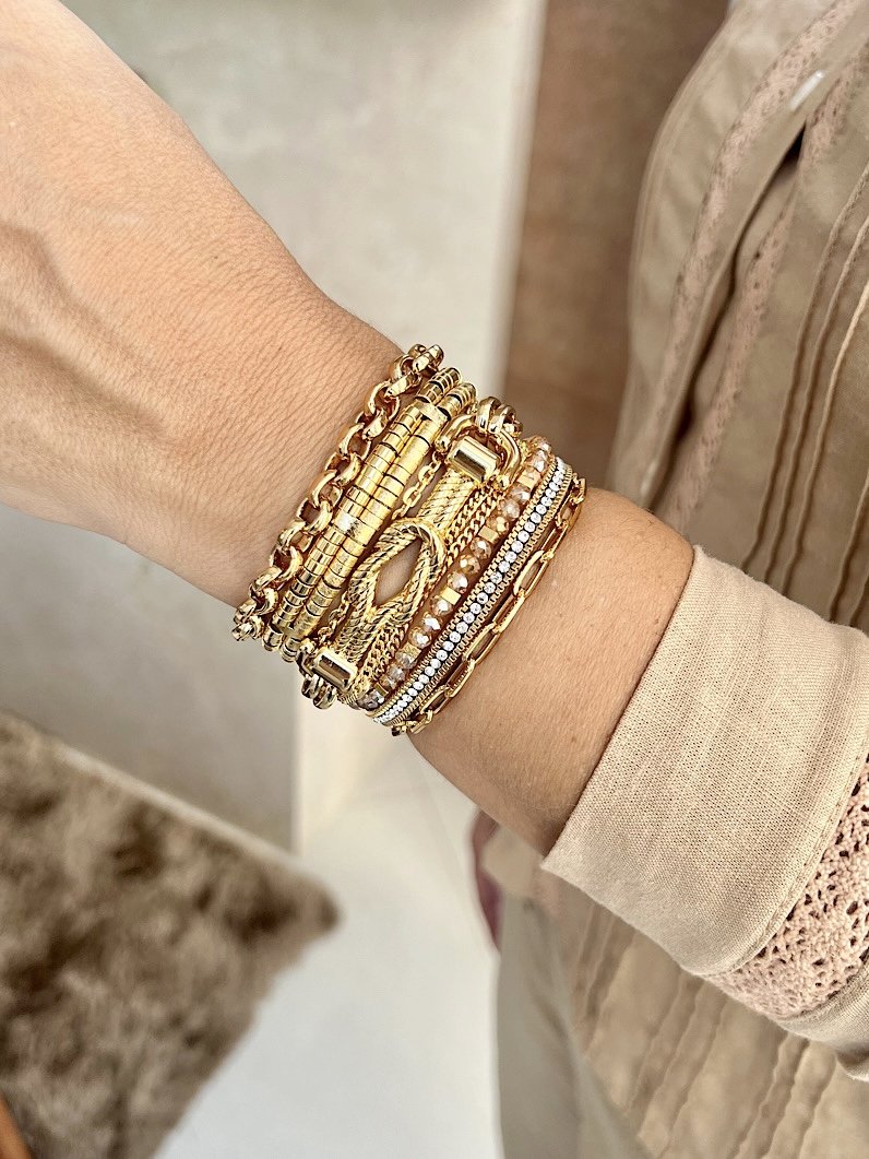 Pulseira Imã Cassia de Pingente Nó e Correntaria